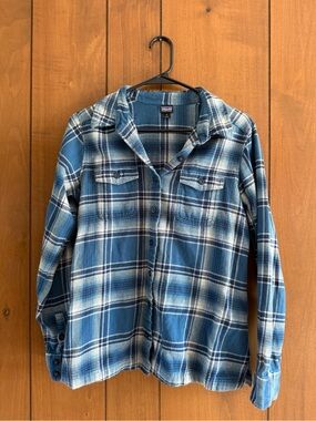 Patagonia Blue and White Plaid Shirt Jacket
